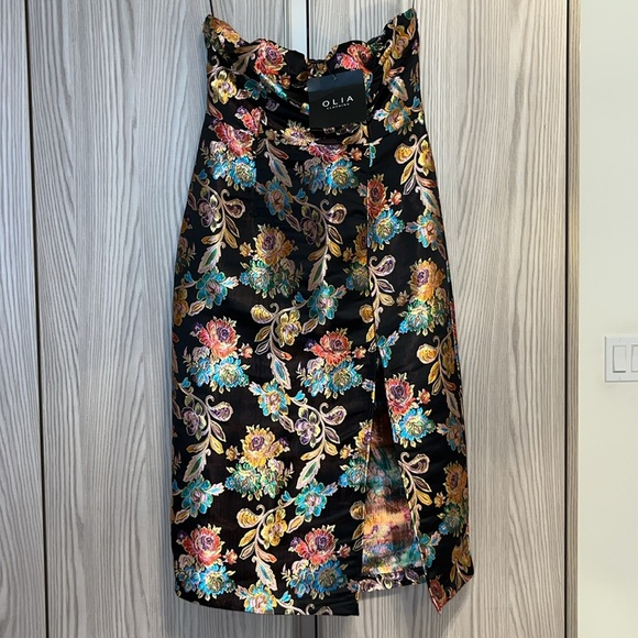 NWT Vici || Olia “Ganni Jacquard” Strapless Midi Dress ~ in Metallic Multi - Picture 3 of 16